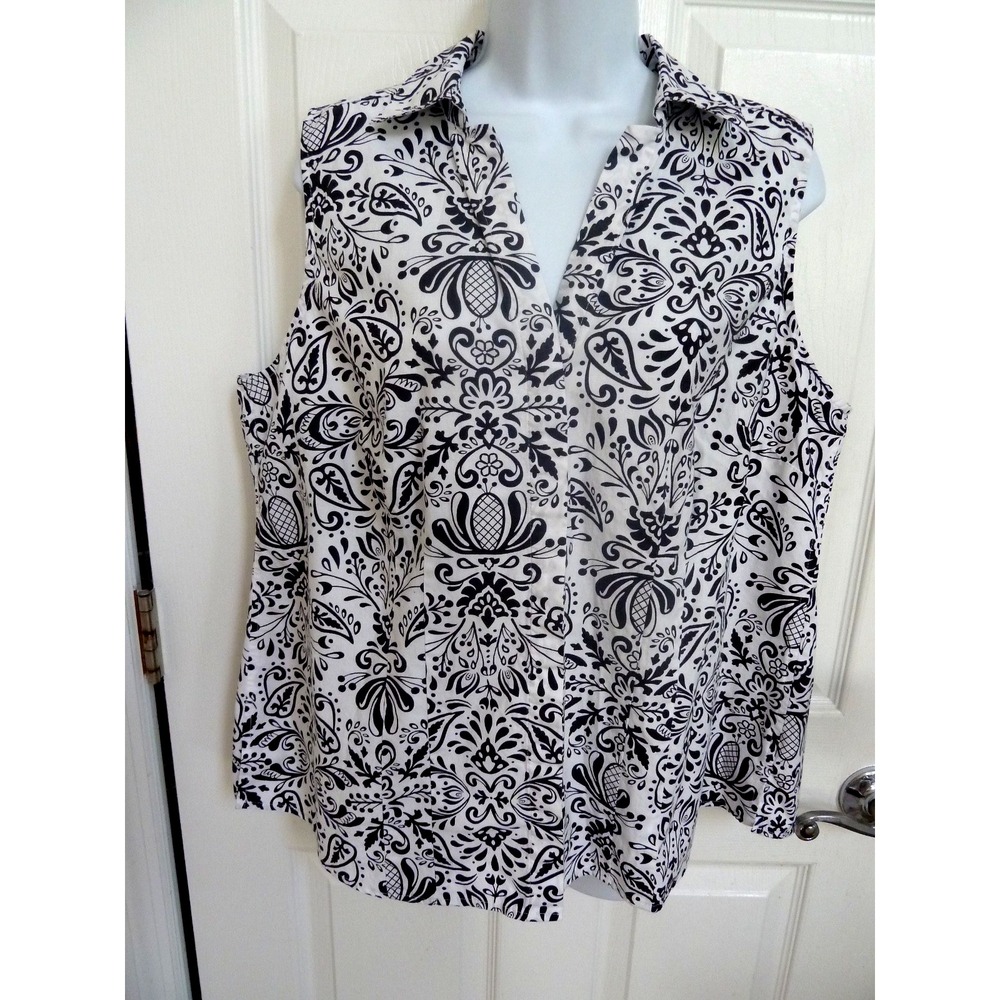 CROFT & BARROW Sz XL  Sleeveless V-Neck Blouse Cotton Artsy Classic Button-Up